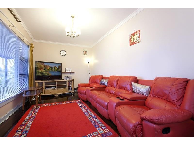 13 Parkwood Grove, Mitchell Park SA 5043