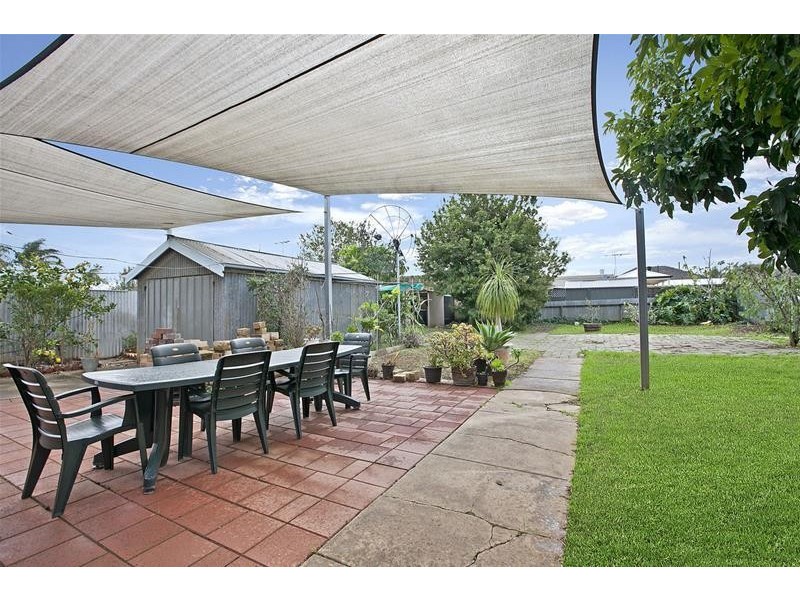 13 Parkwood Grove, Mitchell Park SA 5043