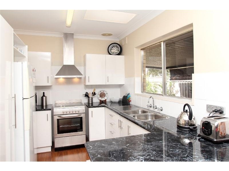 6 Ellis Street, Port Noarlunga SA 5167