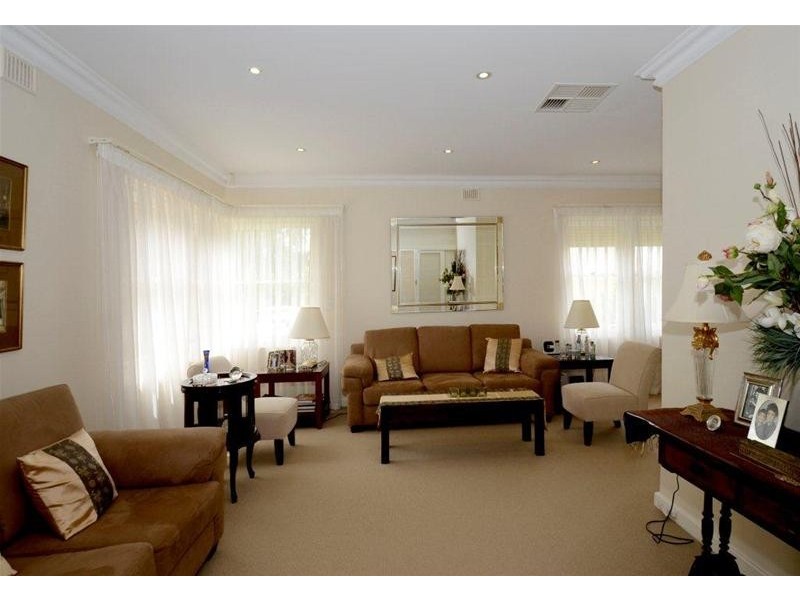 11 Windsor Terrace, West Beach SA 5024