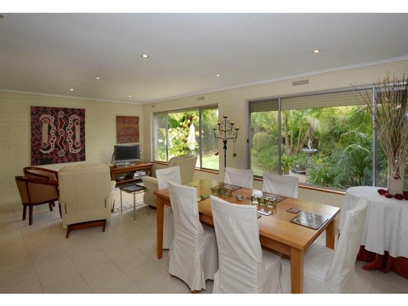 11 Windsor Terrace, West Beach SA 5024