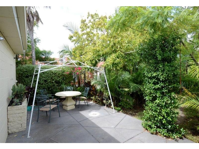 11 Windsor Terrace, West Beach SA 5024