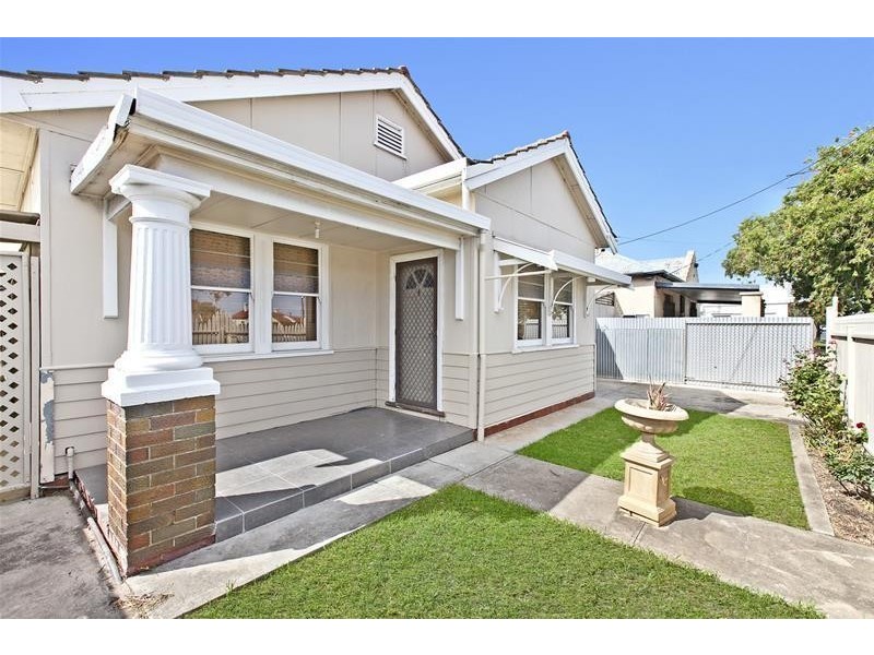 31 Tapleys Hill Road, Hendon SA 5014