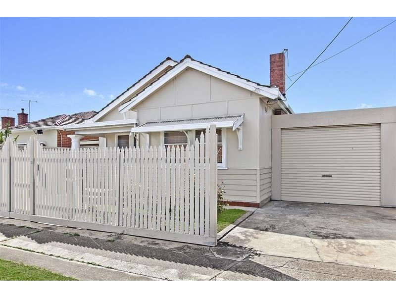 31 Tapleys Hill Road, Hendon SA 5014
