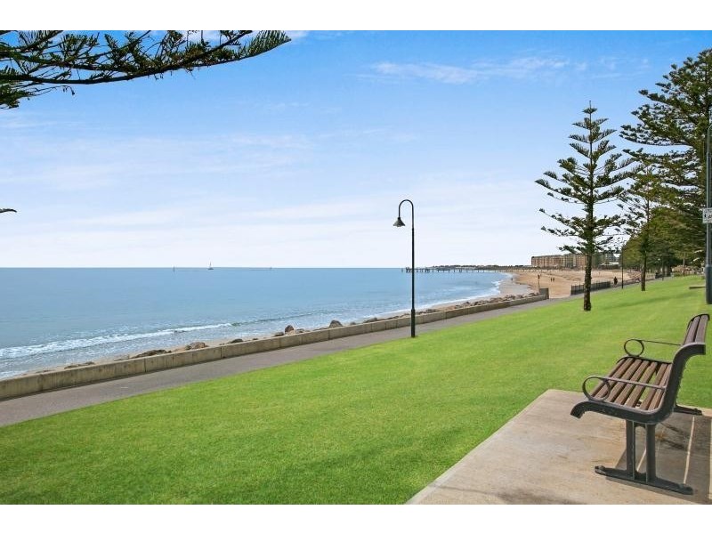 12/18 Robert Street, Glenelg South SA 5045