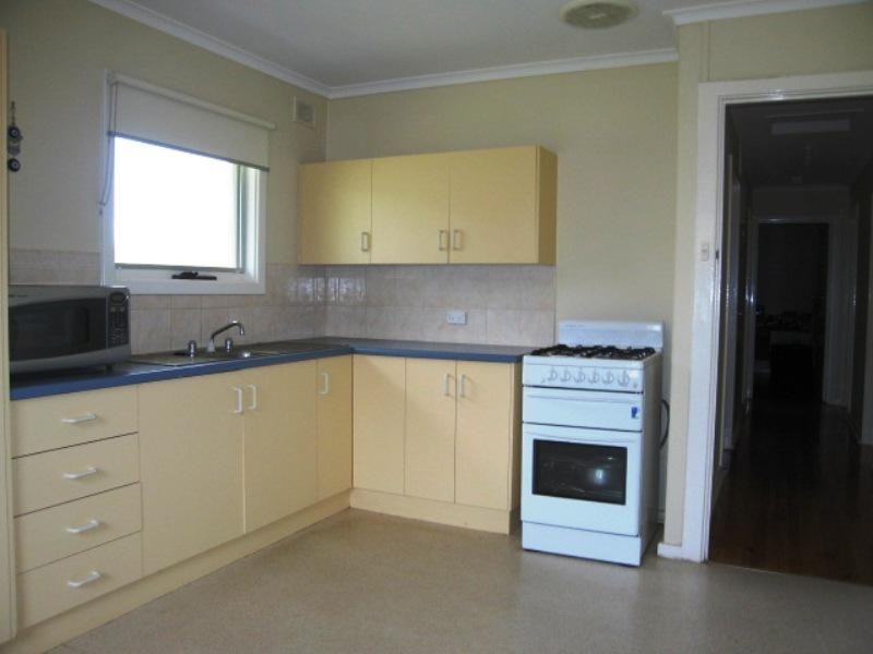 15 Justin Crescent, Christie Downs SA 5164