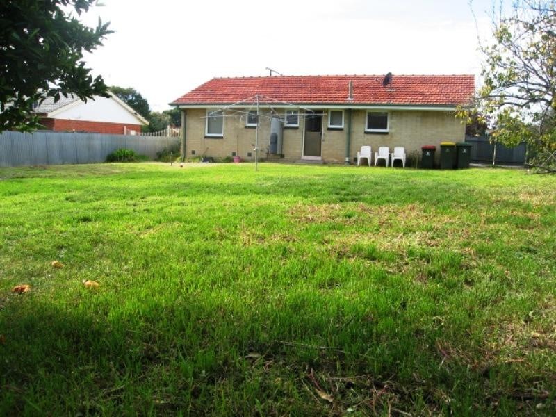 15 Justin Crescent, Christie Downs SA 5164