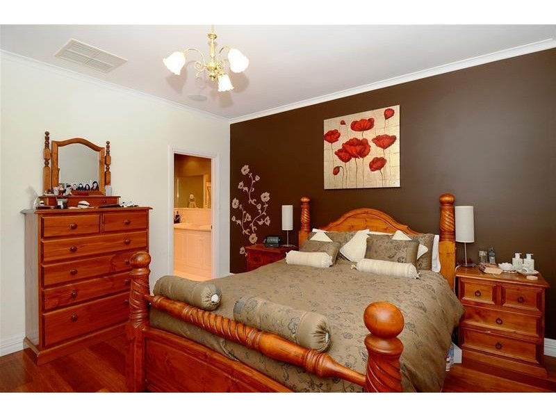 3 The Crest, Chandlers Hill SA 5159