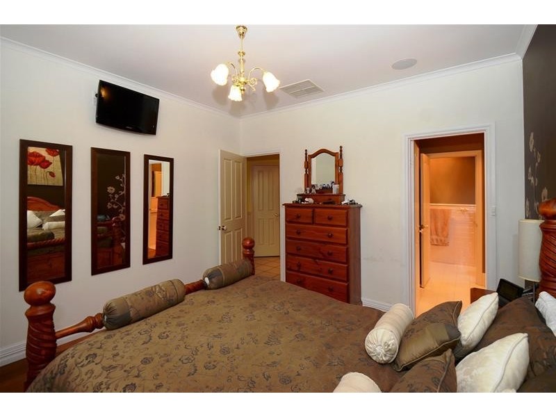 3 The Crest, Chandlers Hill SA 5159