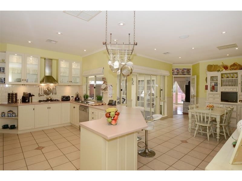 3 The Crest, Chandlers Hill SA 5159