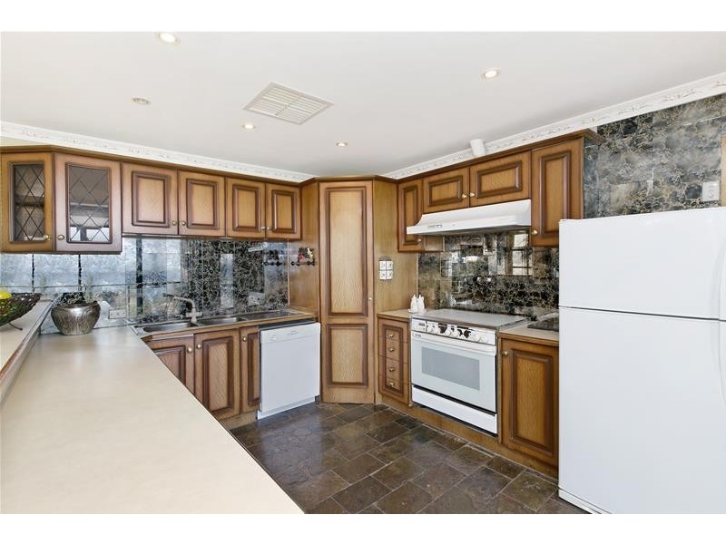 14 St Vincents Avenue, Hallett Cove SA 5158