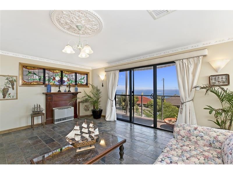 14 St Vincents Avenue, Hallett Cove SA 5158