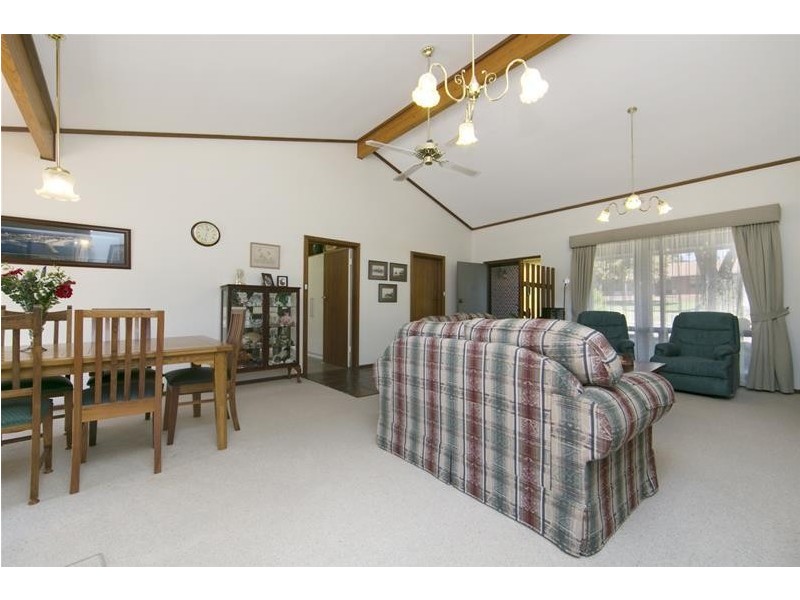 11 Lalina Street, Happy Valley SA 5159