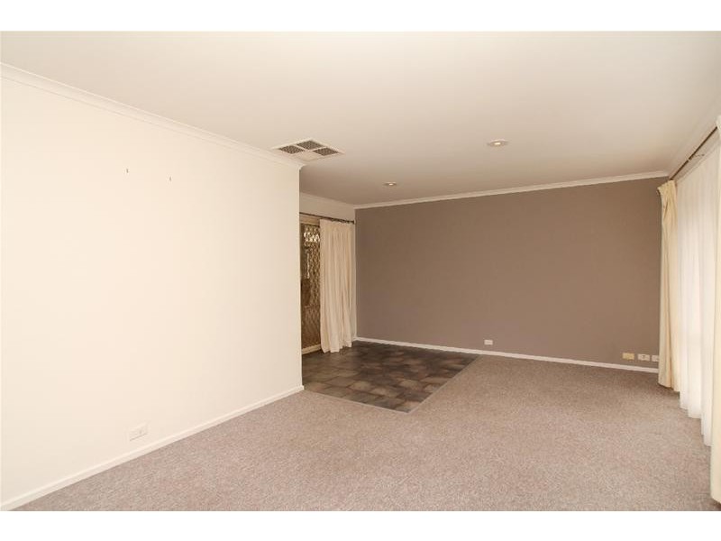 22 Doulton Drive, Trott Park SA 5158