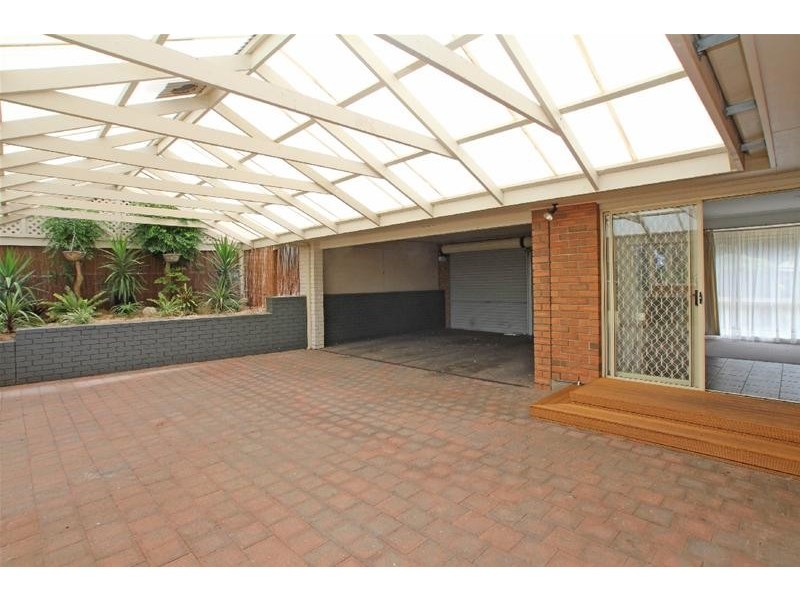 22 Doulton Drive, Trott Park SA 5158