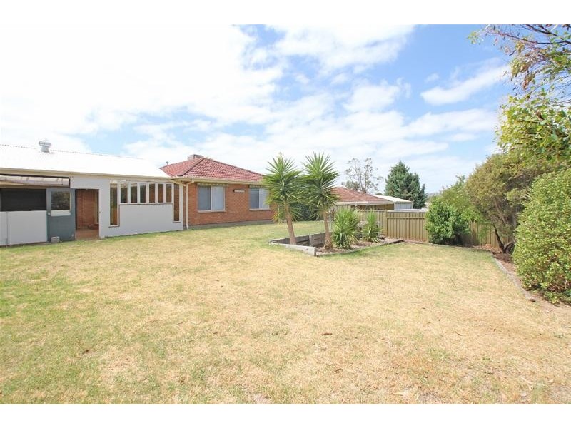 22 Doulton Drive, Trott Park SA 5158