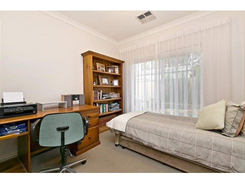 5 Illawarra Avenue, Hove SA 5048