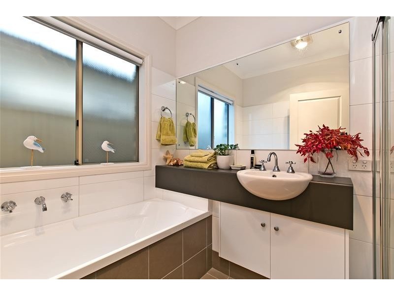 5 Illawarra Avenue, Hove SA 5048