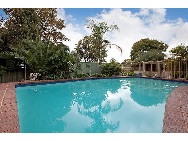 36 Columbia Crescent, Hallett Cove SA 5158