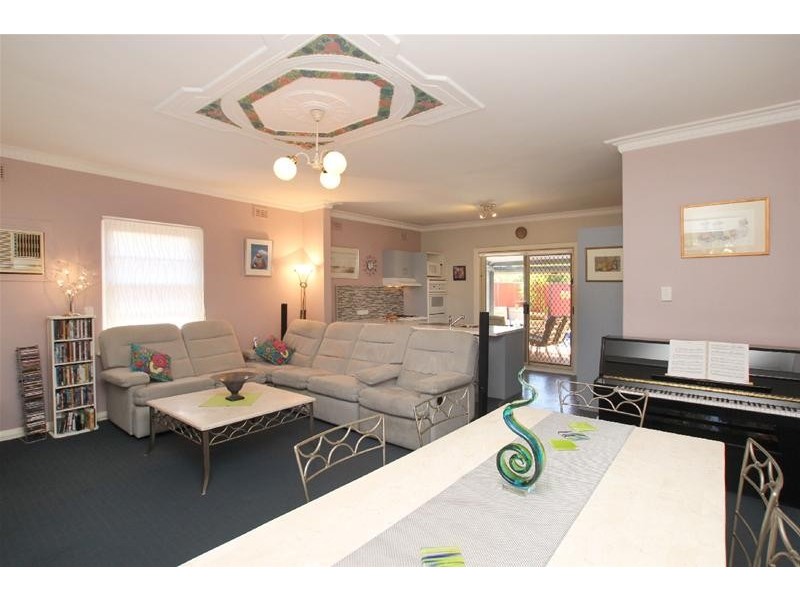1/3 Winifred Avenue, Glandore SA 5037
