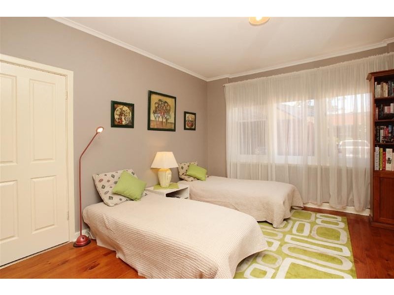 1/3 Winifred Avenue, Glandore SA 5037