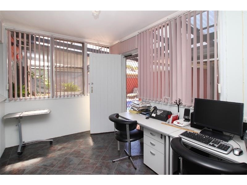 1/3 Winifred Avenue, Glandore SA 5037