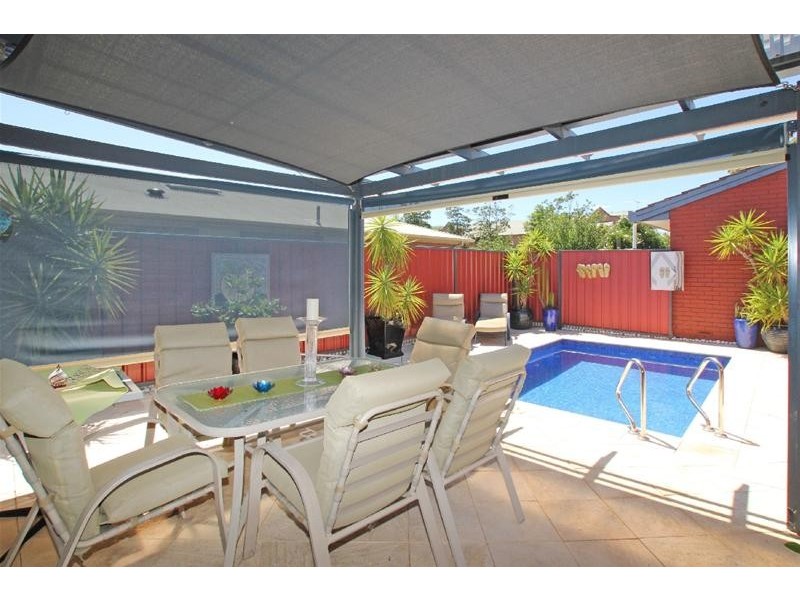 1/3 Winifred Avenue, Glandore SA 5037