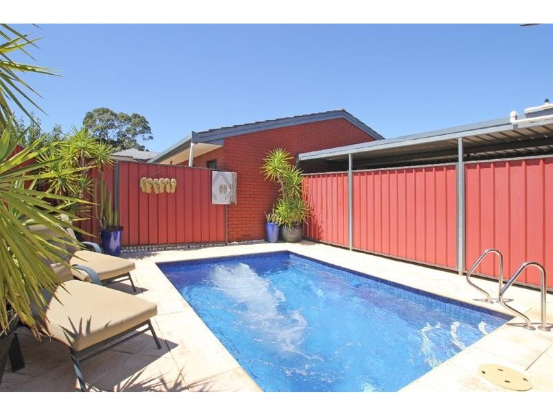 1/3 Winifred Avenue, Glandore SA 5037