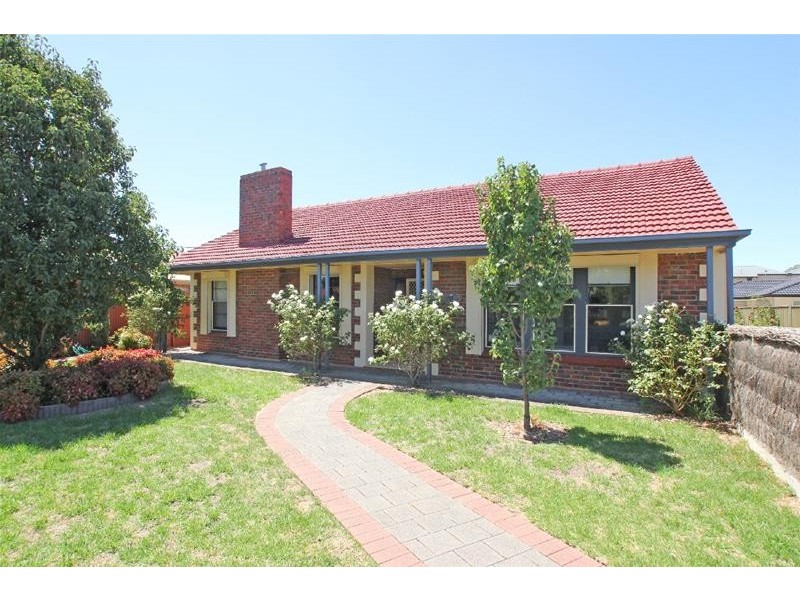 1/3 Winifred Avenue, Glandore SA 5037
