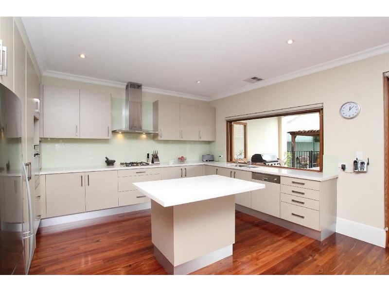 8 Hartley Road, Brighton SA 5048