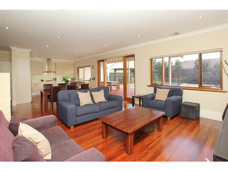 8 Hartley Road, Brighton SA 5048