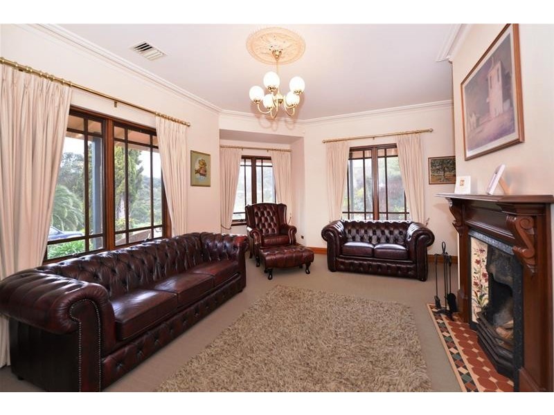 32 Sandalwood Crescent, Flagstaff Hill SA 5159