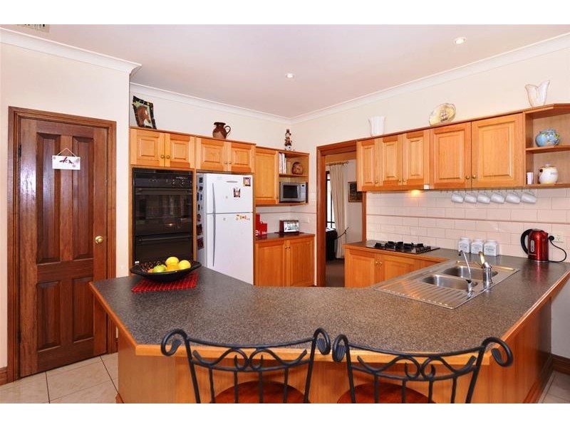 32 Sandalwood Crescent, Flagstaff Hill SA 5159