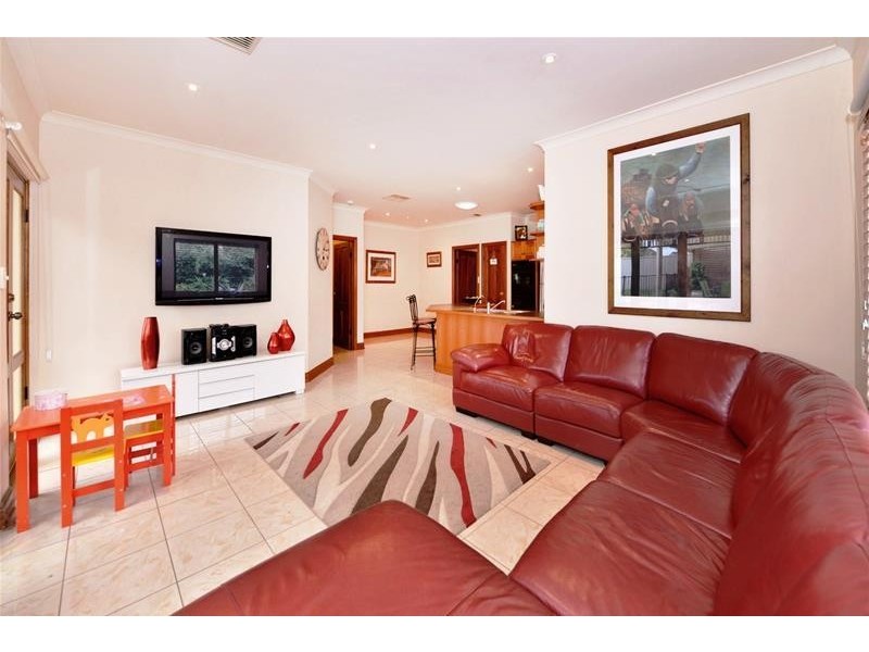 32 Sandalwood Crescent, Flagstaff Hill SA 5159