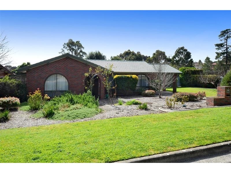 2 Gundowringa Avenue, Happy Valley SA 5159