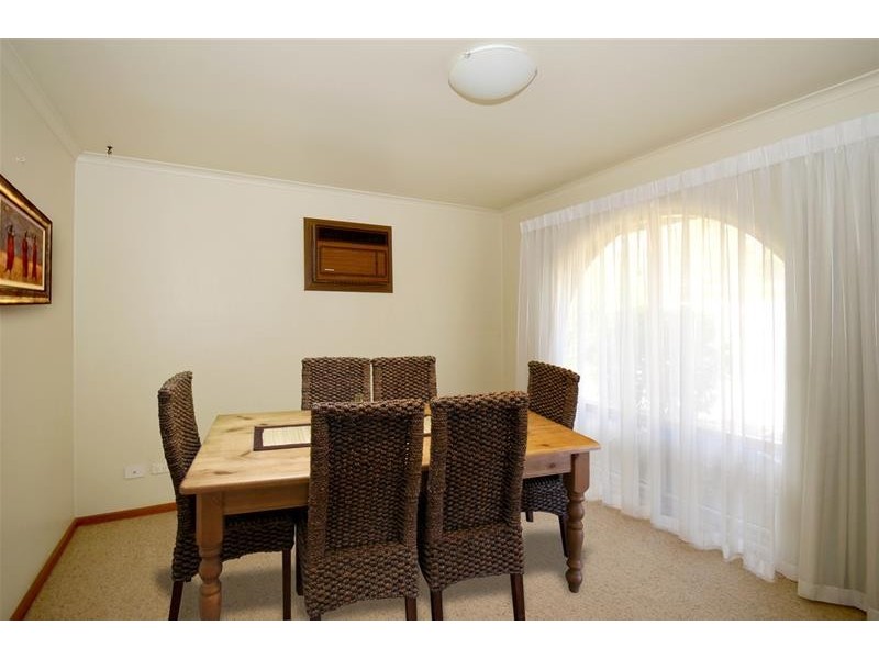 2 Gundowringa Avenue, Happy Valley SA 5159