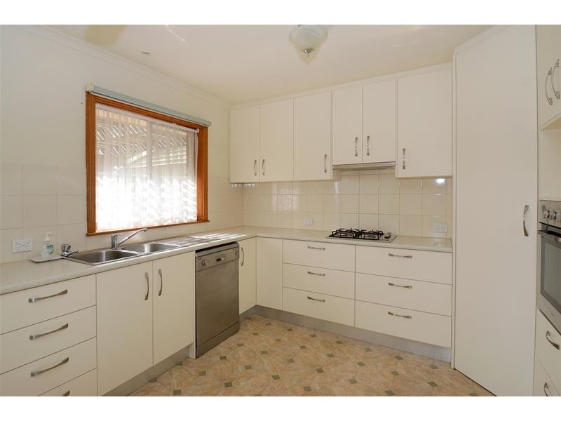 2 Gundowringa Avenue, Happy Valley SA 5159