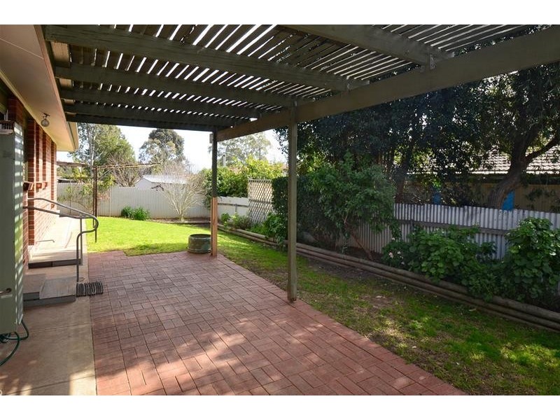 2 Gundowringa Avenue, Happy Valley SA 5159