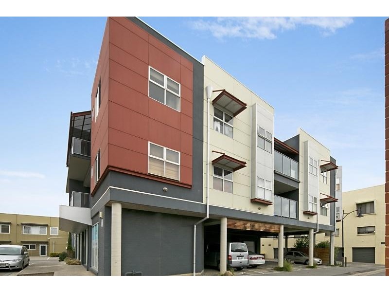 8/2 Fisher Place, Mawson Lakes SA 5095
