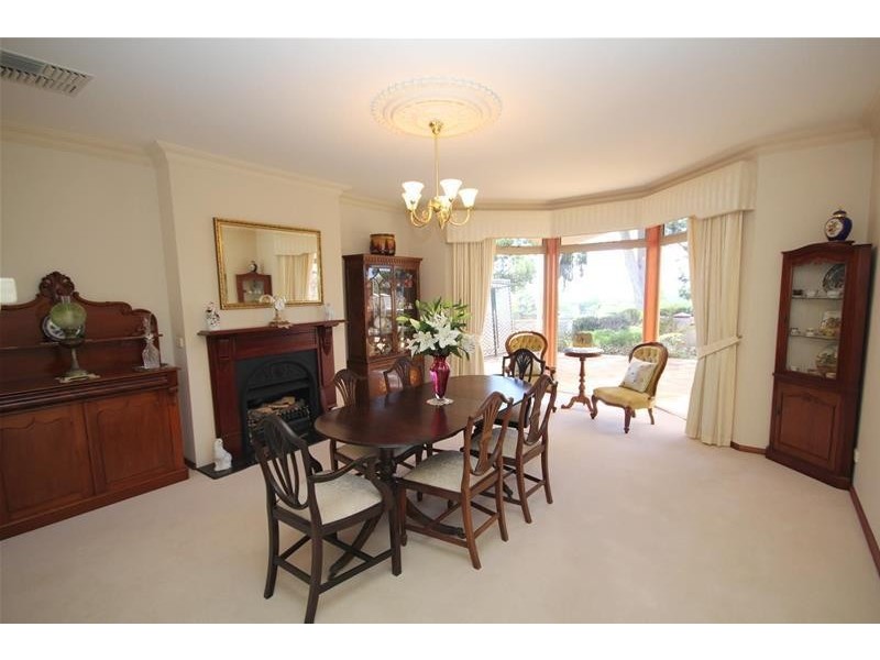 3 McLaren Court, Torrens Park SA 5062