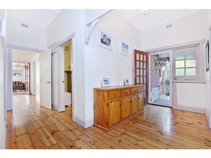 1A Albion Avenue, Glandore SA 5037