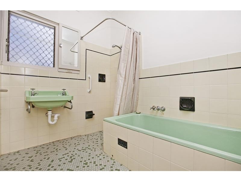 24 Wood Street, Ascot Park SA 5043