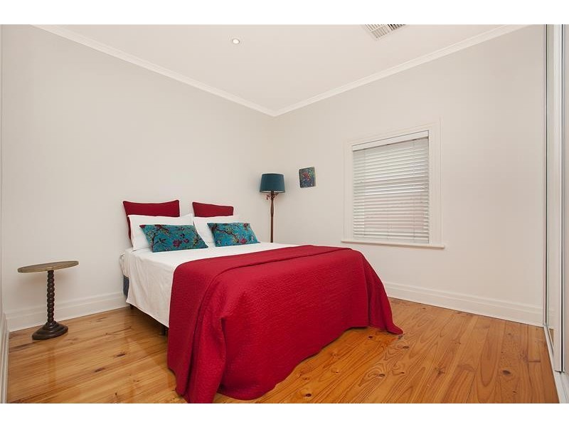 8 Wallace Street, Glenelg East SA 5045