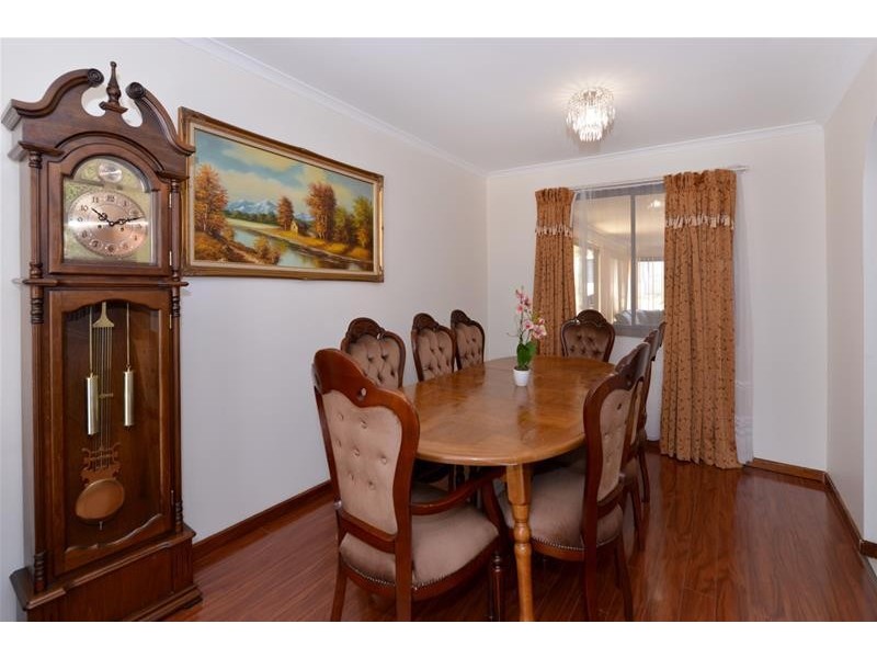 5 Keith Court, Woodcroft SA 5162