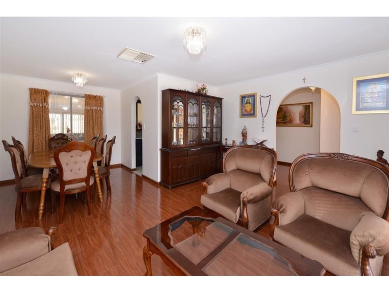 5 Keith Court, Woodcroft SA 5162