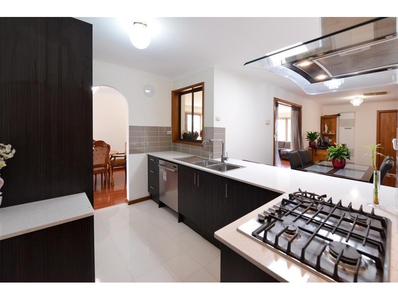 5 Keith Court, Woodcroft SA 5162