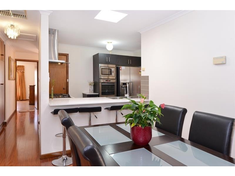 5 Keith Court, Woodcroft SA 5162