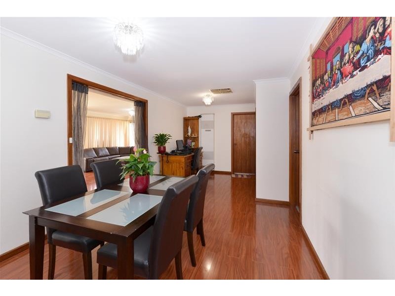 5 Keith Court, Woodcroft SA 5162