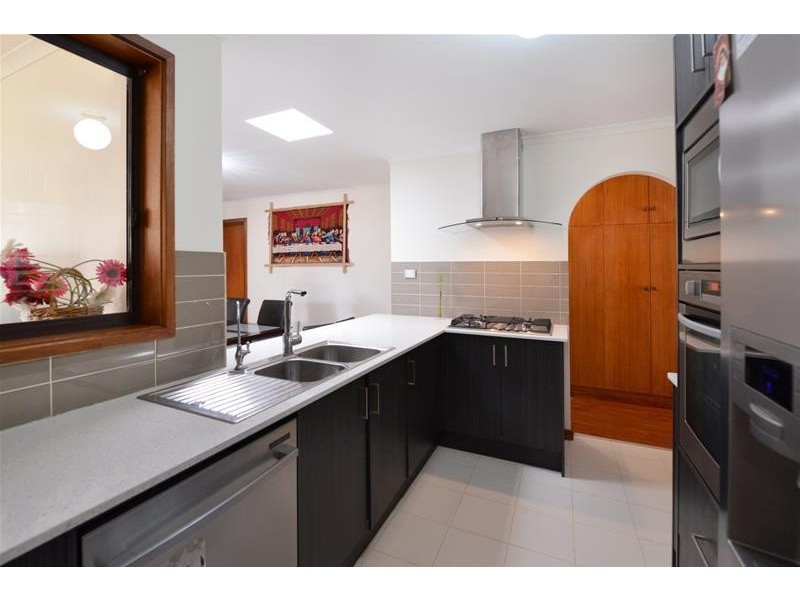 5 Keith Court, Woodcroft SA 5162