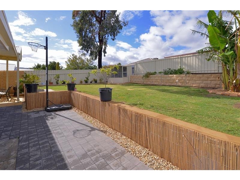 5 Keith Court, Woodcroft SA 5162